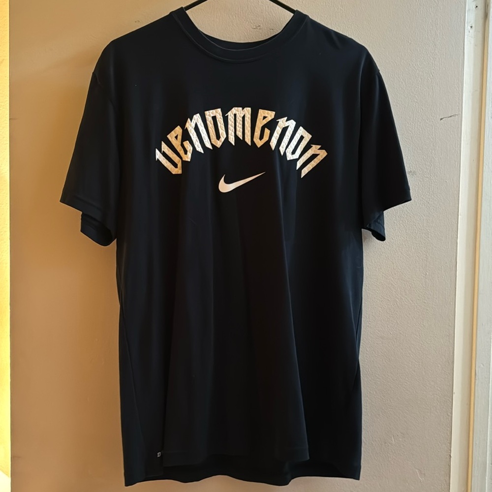 Nike Men’s MAMBA KOBE VenomEnOn T-Shirt Black